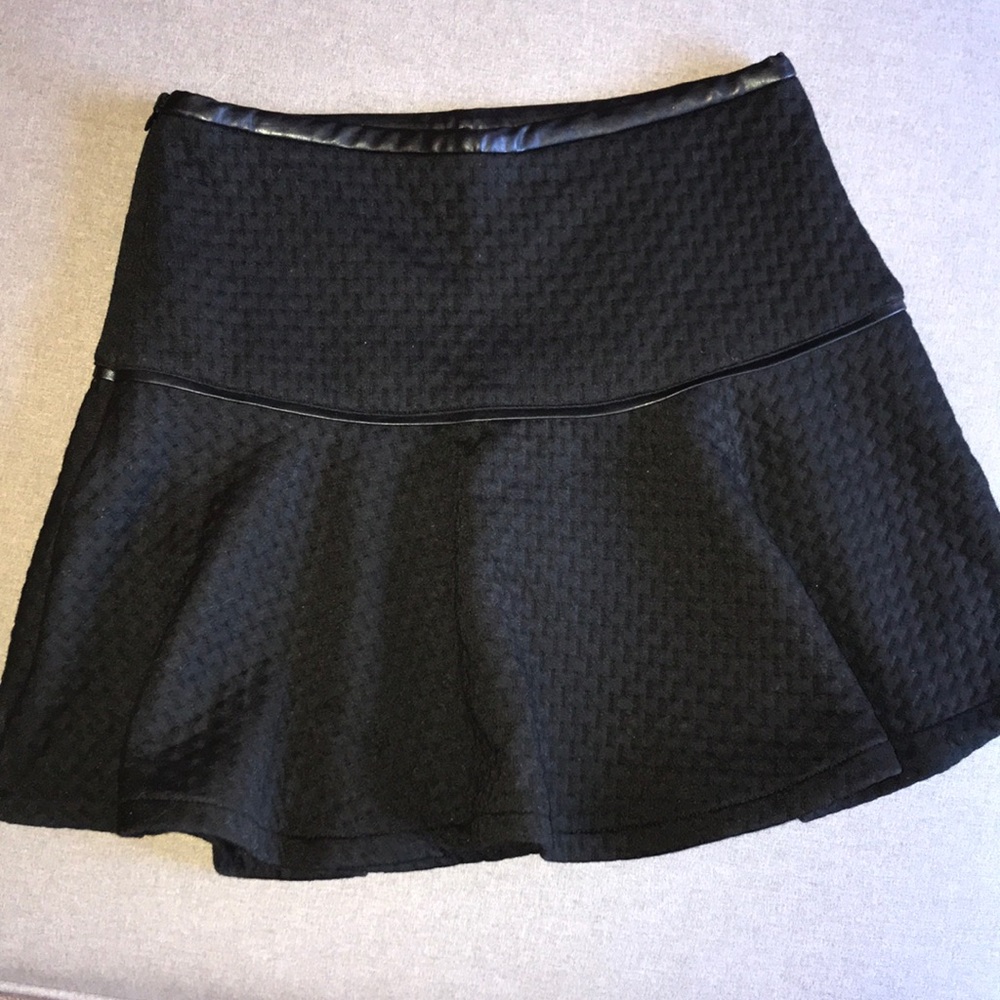 ❗️SOLD❗️Forever 21 Exclusive Black Skirt